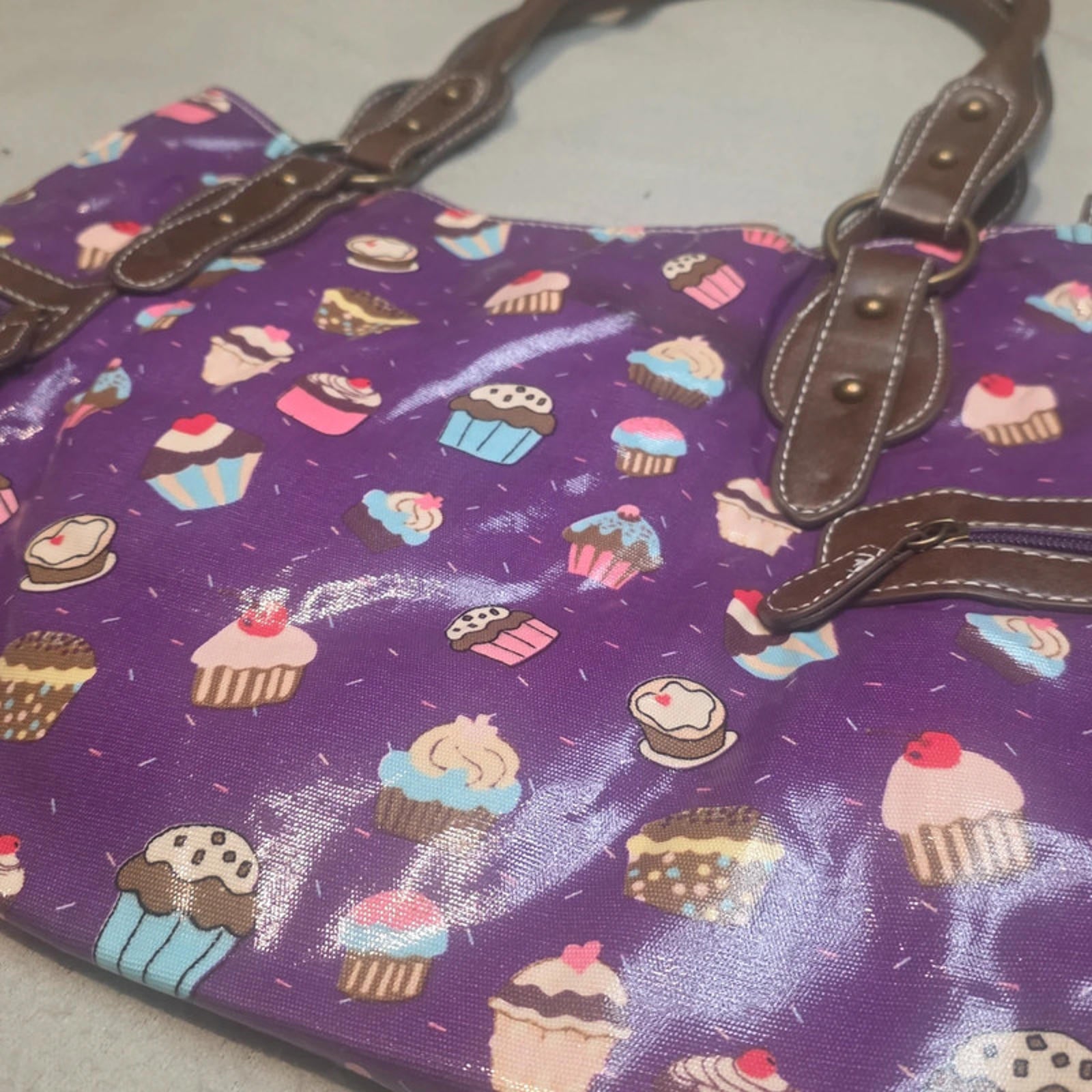 Purple Cupcake Print Handbag / Shoulder Bag – Zip Top, Pockets, Brown Handles