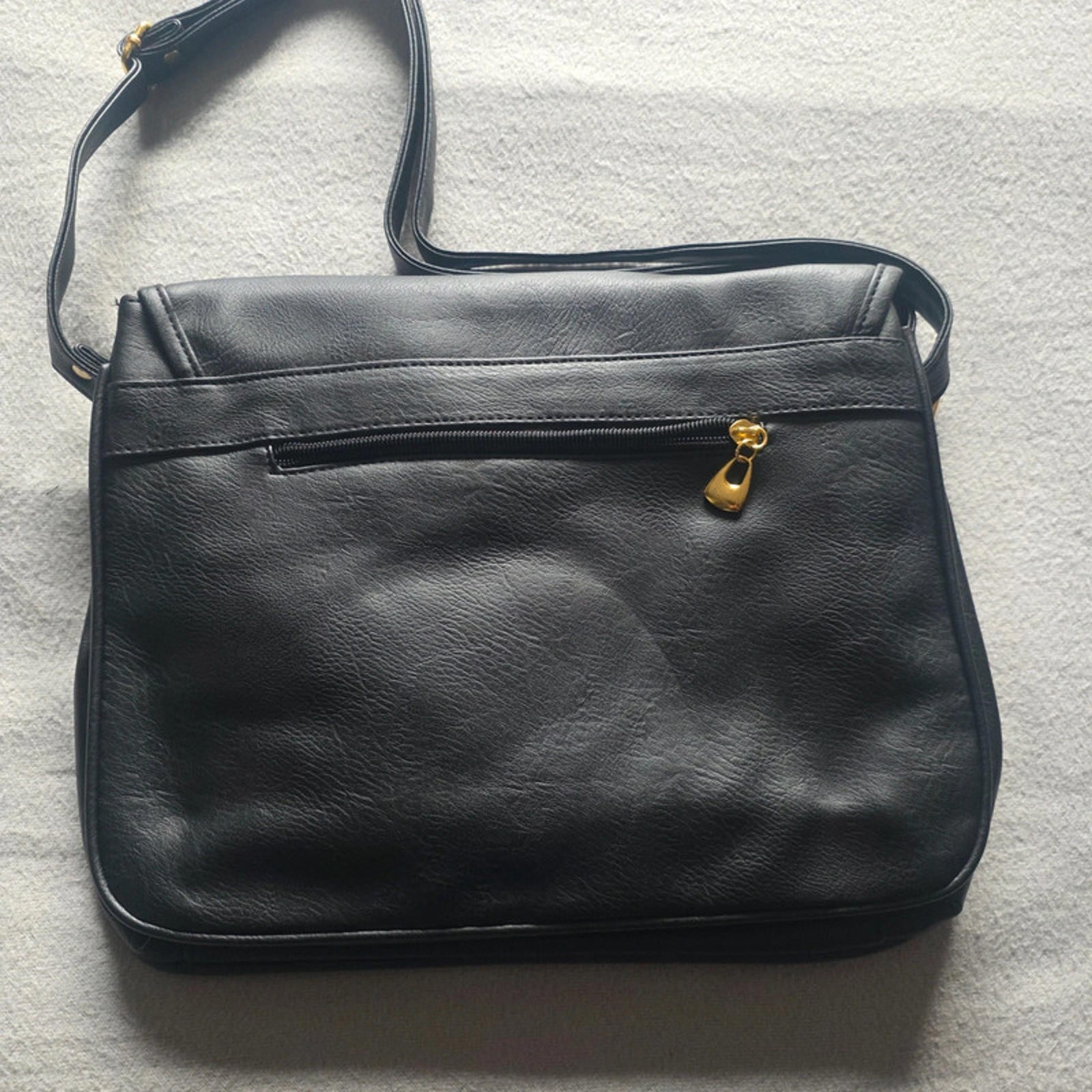 Black Leather Messenger Bag Crossbody Shoulder Bag Multiple Compartments Gold