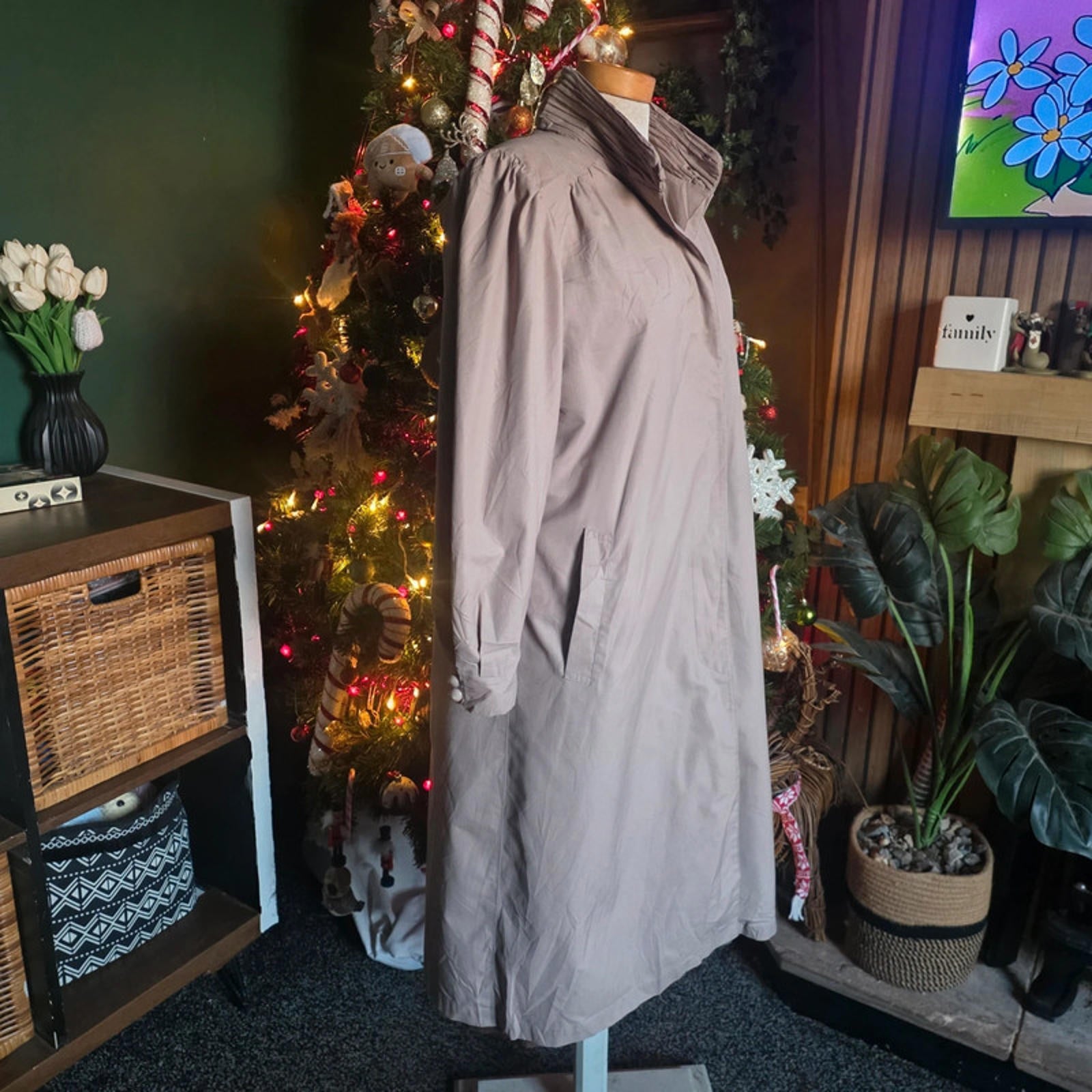 Vintage London Fog Maincoats Beige Raincoat Trench Coat Long Lined USA Made