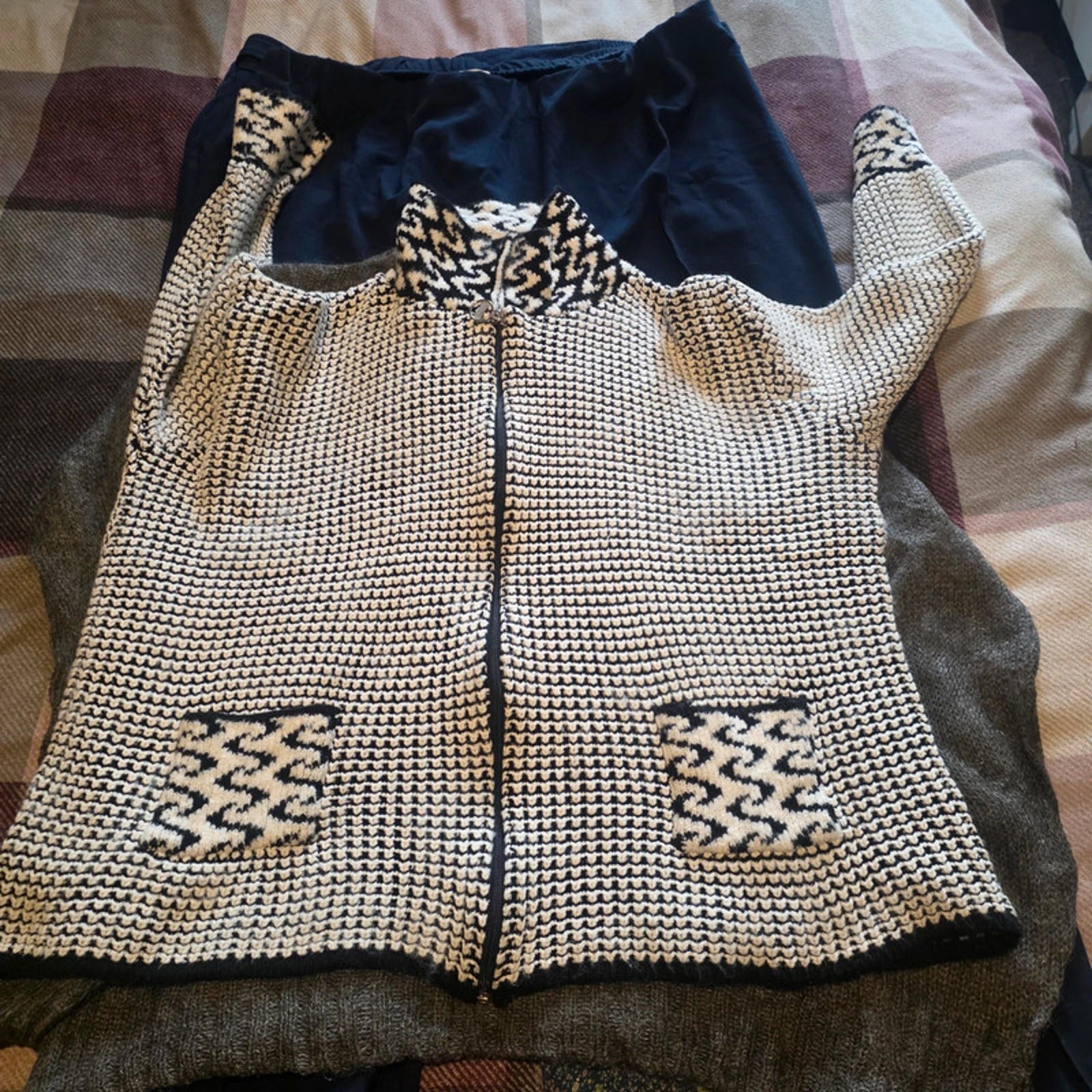 Women's Clothing Bundle - 6 Items - Leggings, Trousers Cardigan, Vest Mixed Size