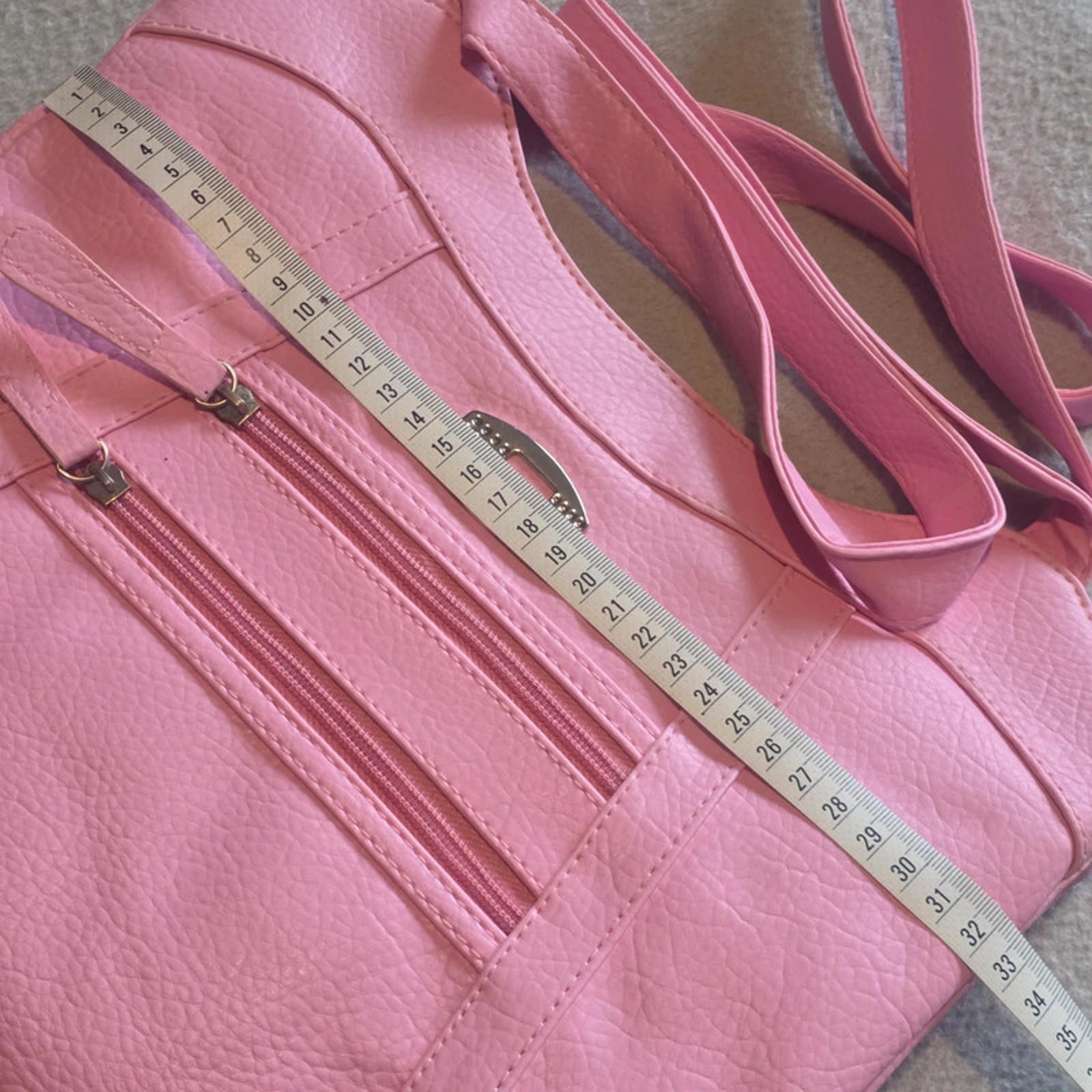 Pink Faux Leather Shoulder Bag with G Logo - Multiple Pockets & Zip Compartments